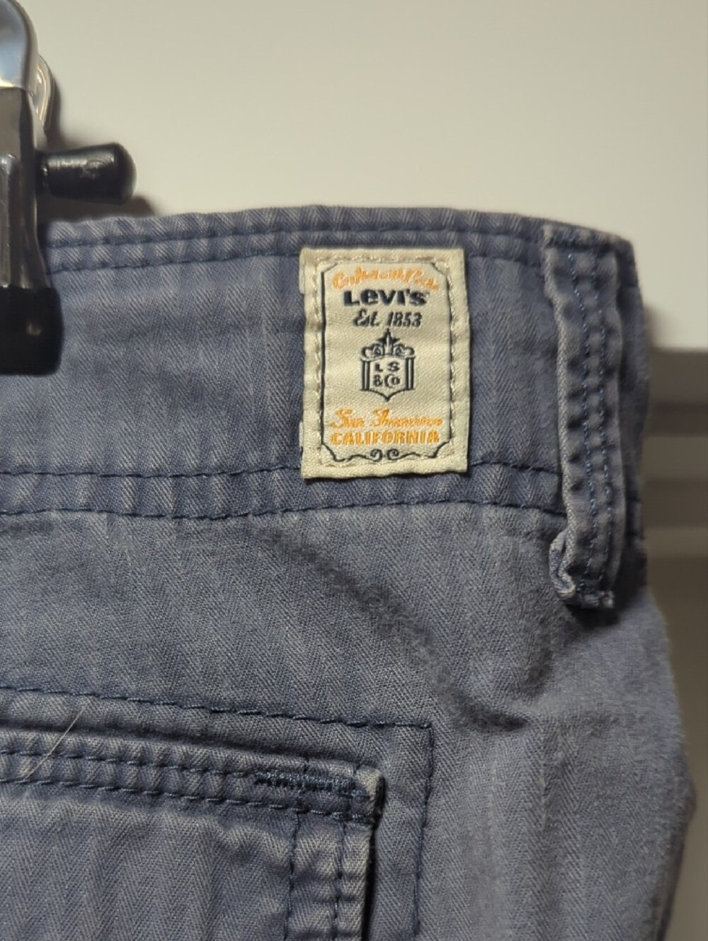 Levi's Women's Slate Blue Cargo Shorts - Picture 7 of 7